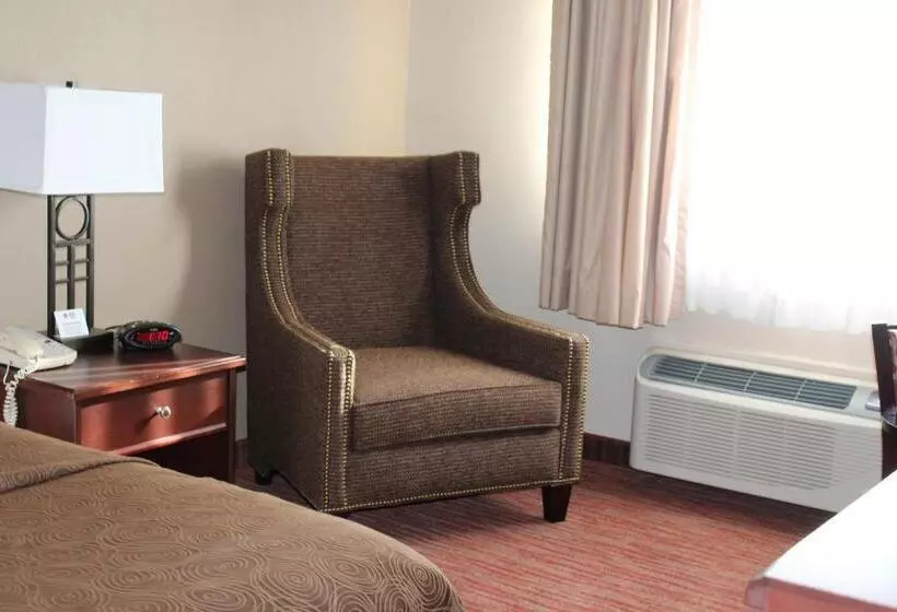 هتل Best Western Plus Concord Inn