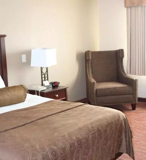 هتل Best Western Plus Concord Inn