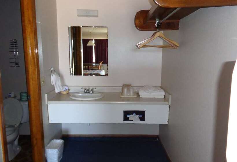 בית מלון כפרי National 9 Inn