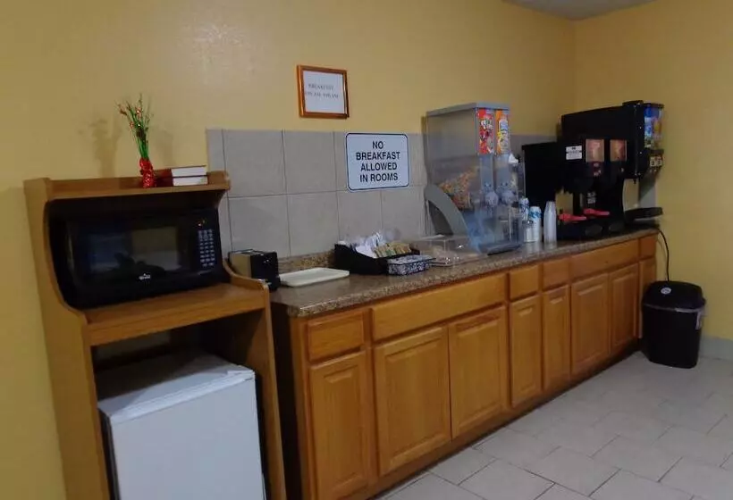 هتل National 9 Inn