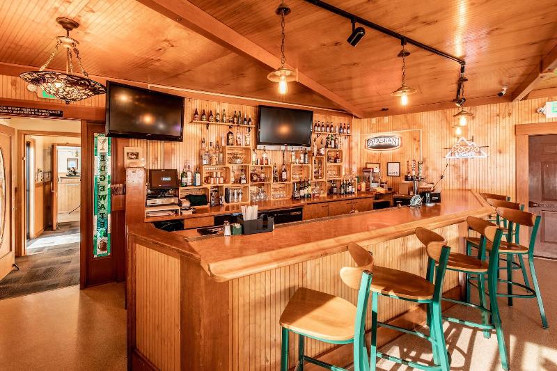 هتل The Ketch Inn