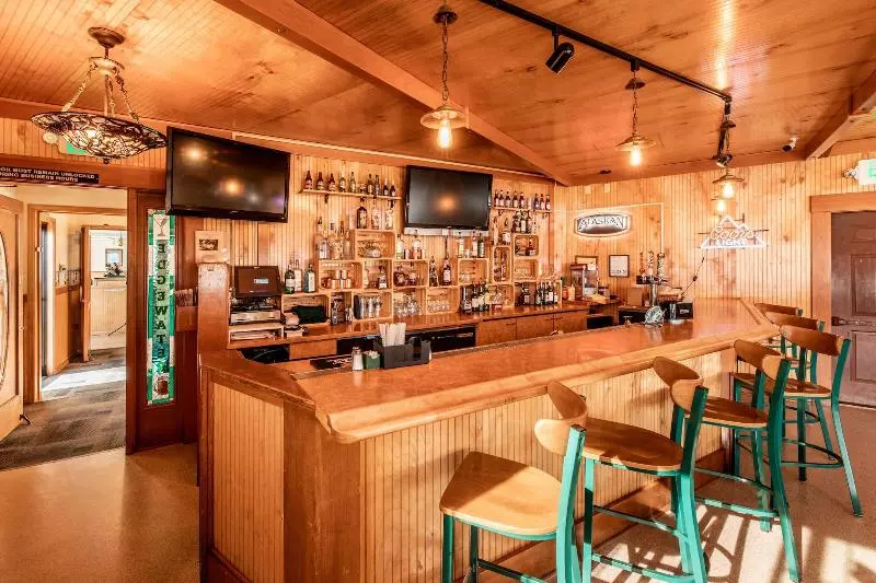 酒店 The Ketch Inn