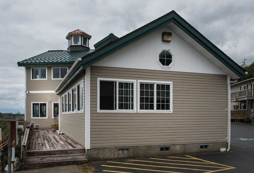 هتل The Ketch Inn