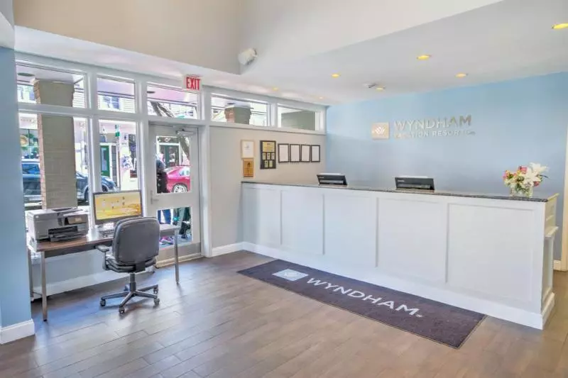 Отель Club Wyndham Newport Onshore