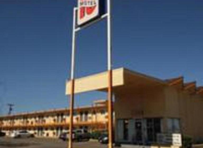Motel 10
