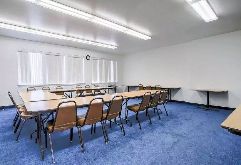 Motel 6 Coos Bay, Or