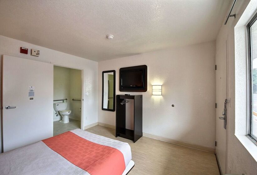 Motel 6 San Marcos, Tx