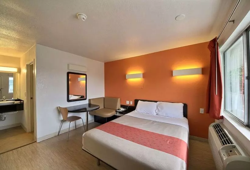 Motel 6 San Marcos, Tx