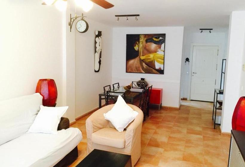 تختخواب و صبحانه House Golf Ibiza