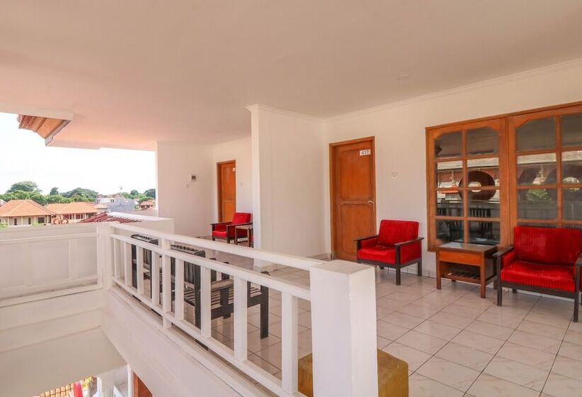 Pulau Bali Hotel By Oyo Rooms