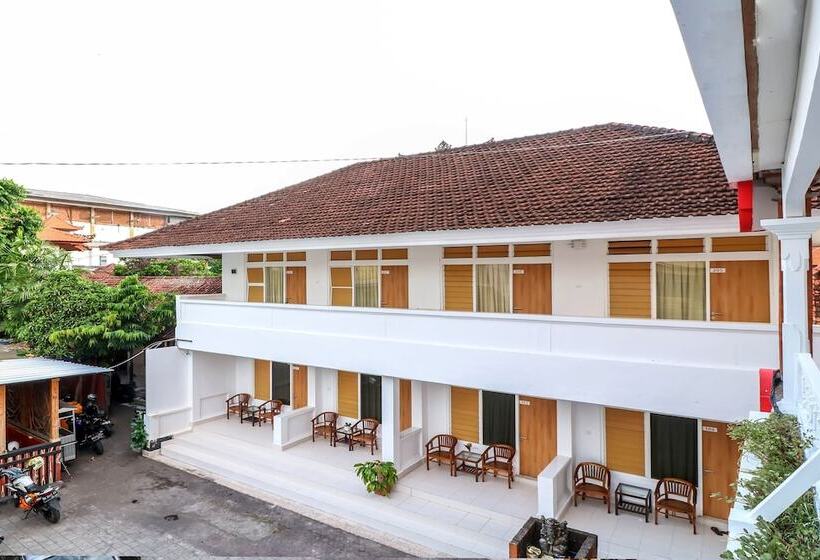 Pulau Bali Hotel By Oyo Rooms