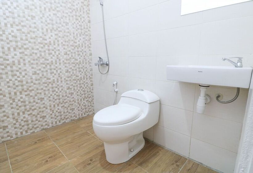 Pulau Bali Hotel By Oyo Rooms