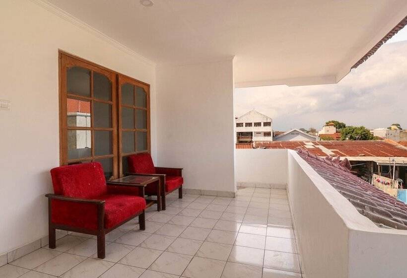 Pulau Bali Hotel By Oyo Rooms