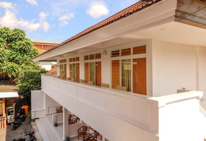 Pulau Bali Hotel By Oyo Rooms