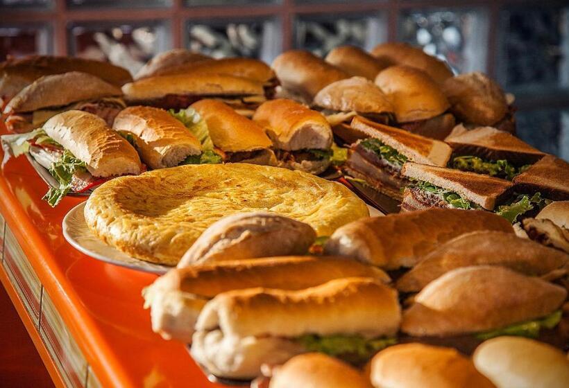 Hostal El Aparcamiento