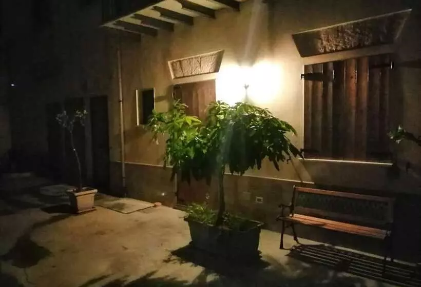 پانسیون Baglio Delle Rondini