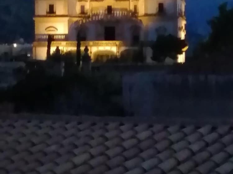 بنسيون Baglio Delle Rondini