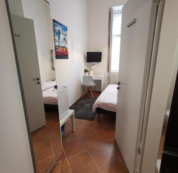 بنسيون Villa Florencia