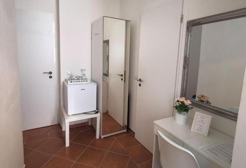 بنسيون Villa Florencia