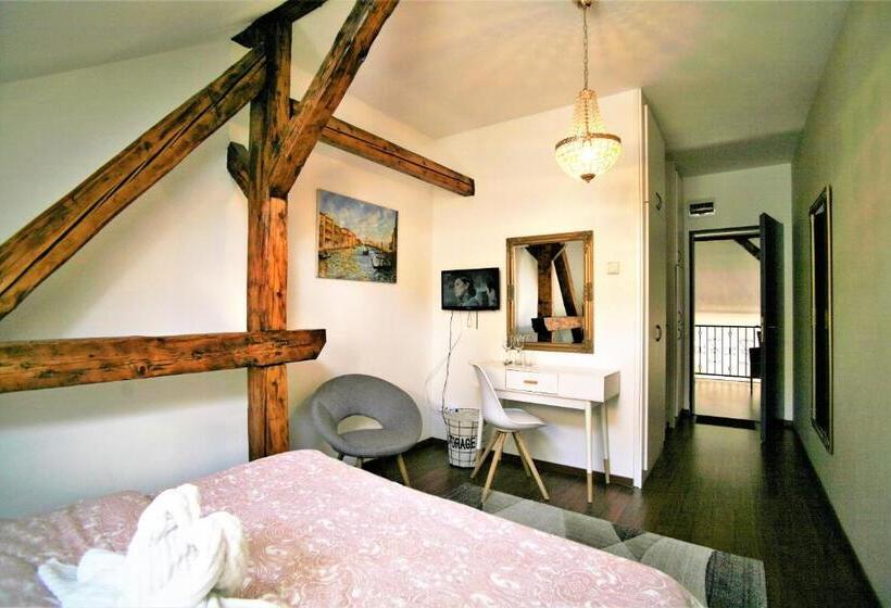 بنسيون Villa Florencia