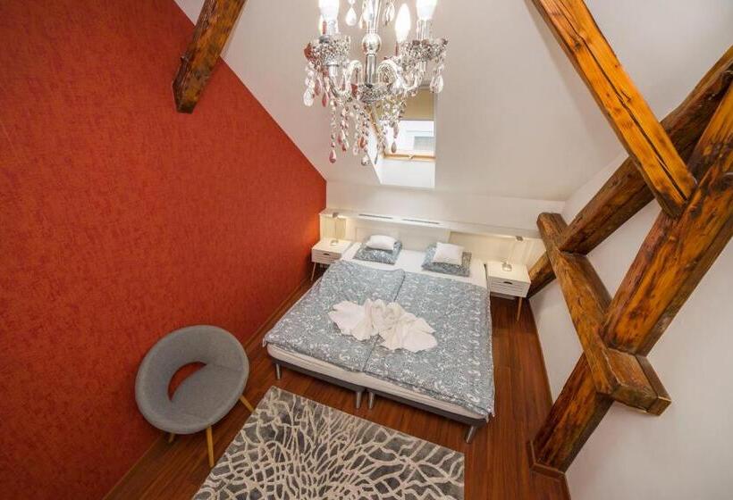 بنسيون Villa Florencia