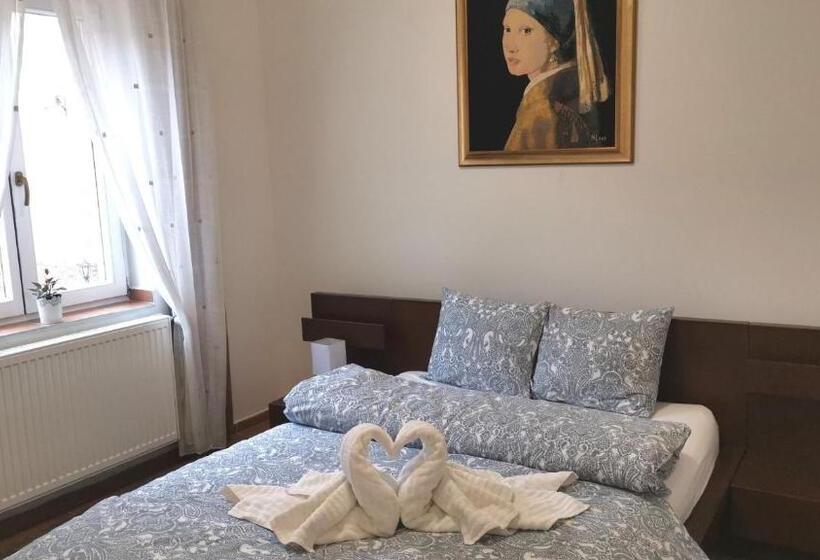 بنسيون Villa Florencia