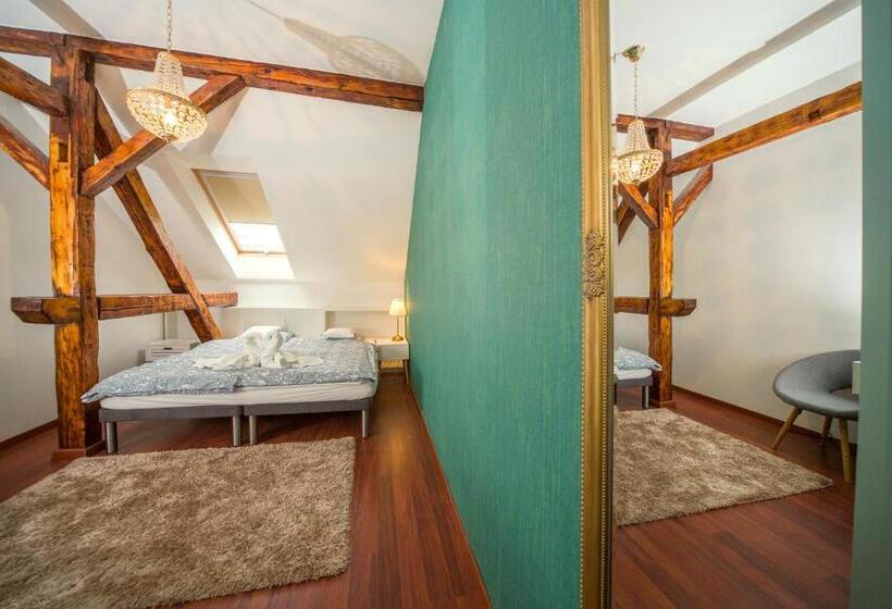 بنسيون Villa Florencia