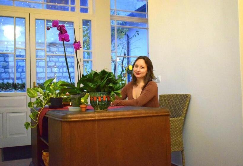 بنسيون Villa Florencia