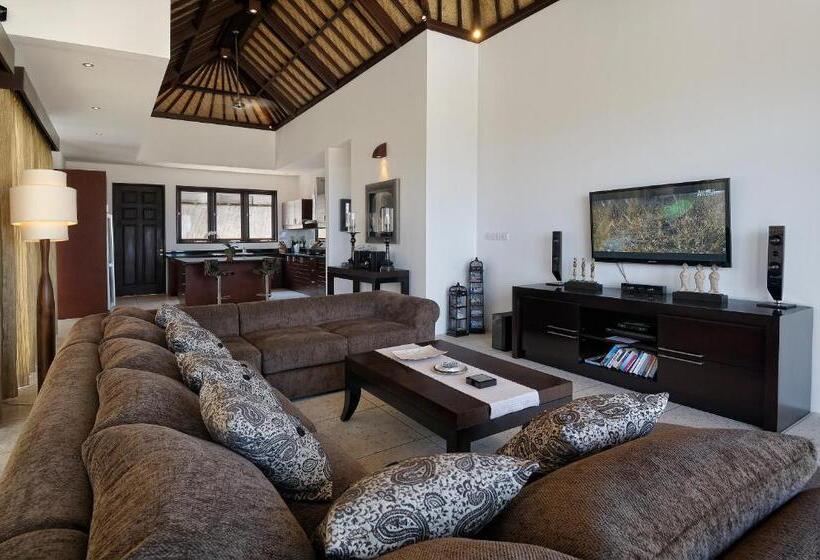 Villa Leana   Private Infinity Pool Inc Pool Fence As Required And Cook