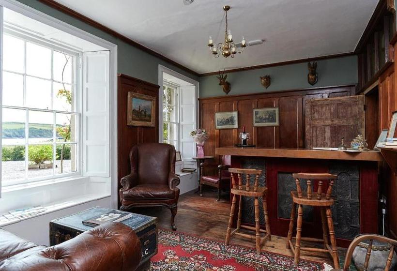 مبيت وإفطار The Castle