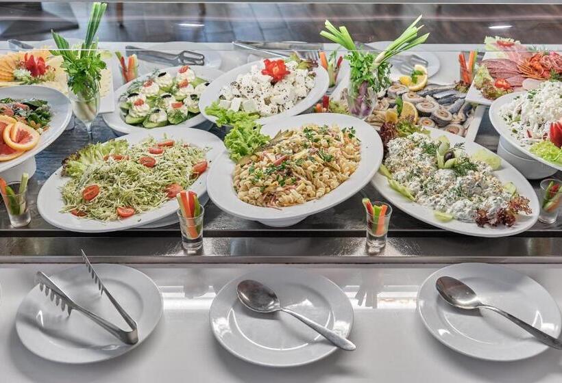 Bilyana Beach Hotel   All Inclusive & Free Beach Access