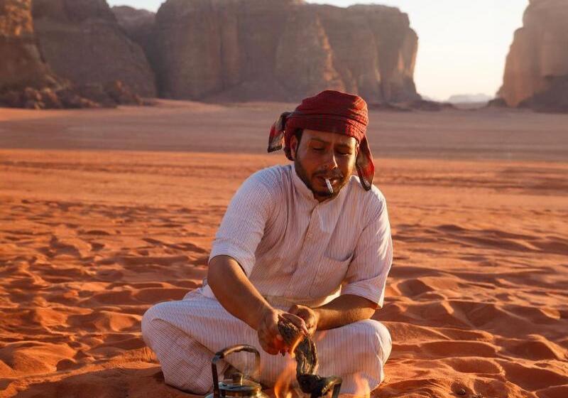 هتل کپسول Hasan Zawaideh Camp