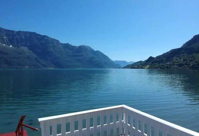 ホテル Dalsøren Camping Og Hytter