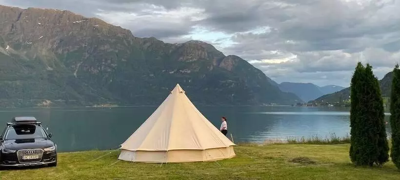 ホテル Dalsøren Camping Og Hytter