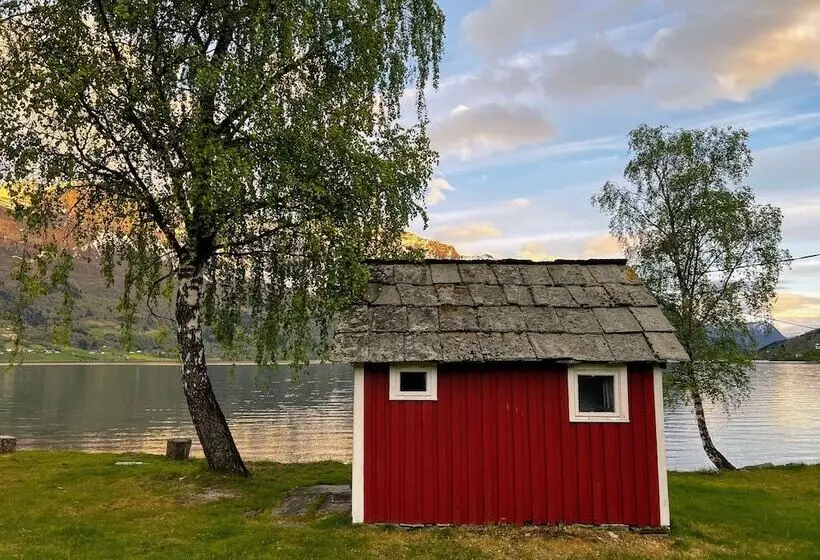 ホテル Dalsøren Camping Og Hytter