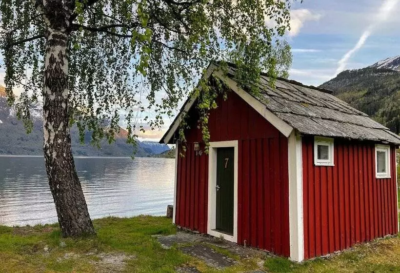 ホテル Dalsøren Camping Og Hytter