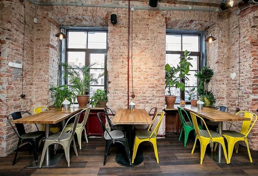 בית מלון כפרי Steps