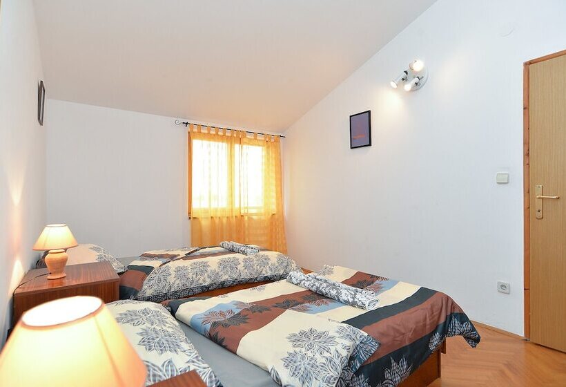 Apartment Klaudija 1629