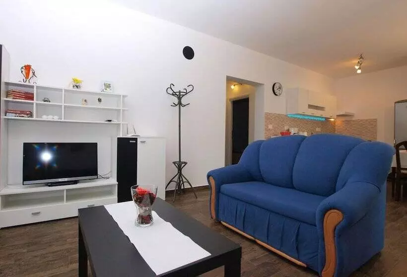 Apartments Suzana 1403
