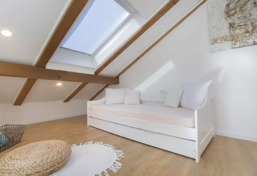Aurum Apartment