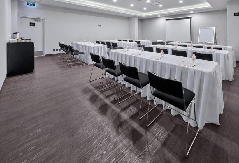 فندق City Express By Marriott Hermosillo Expo