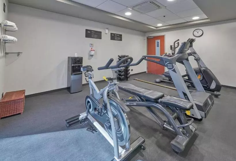 ホテル City Express By Marriott Hermosillo Expo