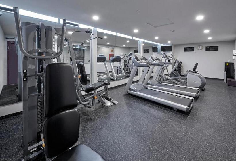 فندق City Express By Marriott Hermosillo Expo