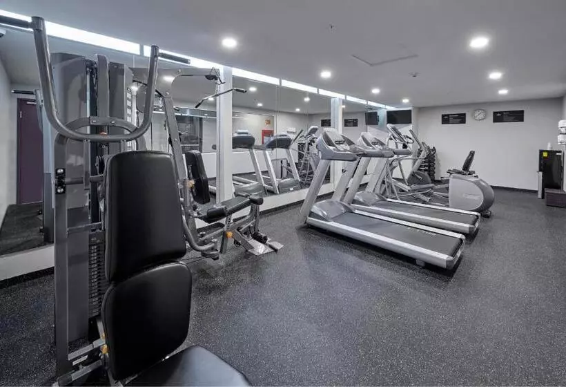 ホテル City Express By Marriott Hermosillo Expo