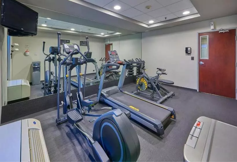 ホテル City Express By Marriott Hermosillo Expo