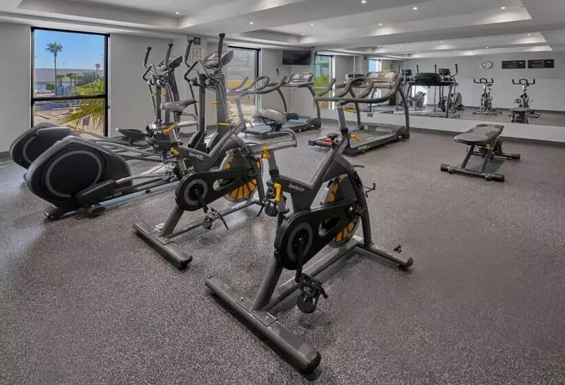 ホテル City Express By Marriott Hermosillo Expo