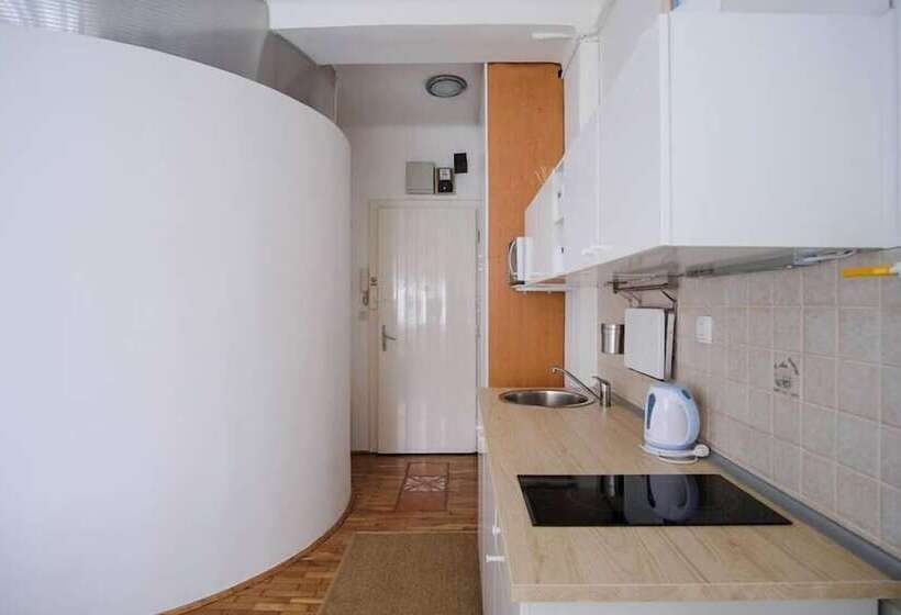 Studio Apartment Jedro