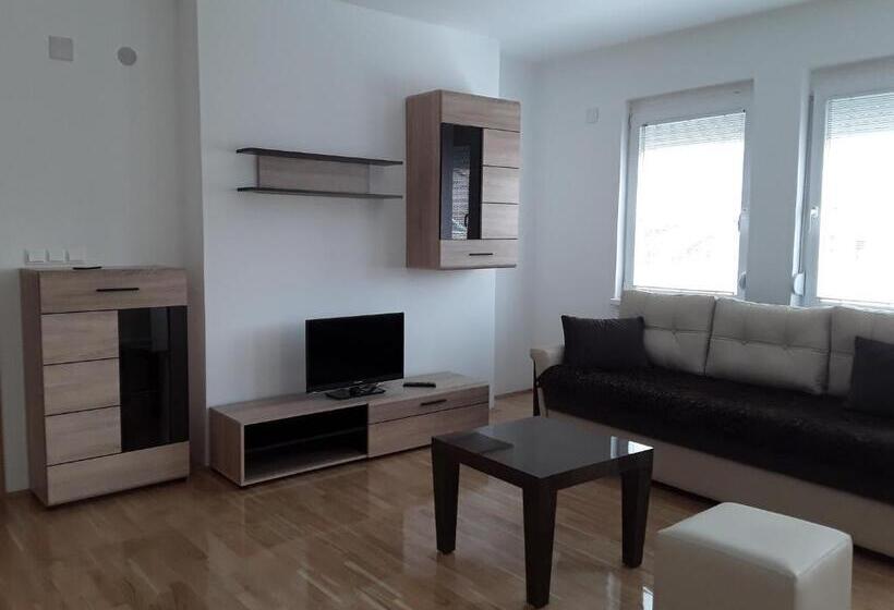 تختخواب و صبحانه Simon S Apartment