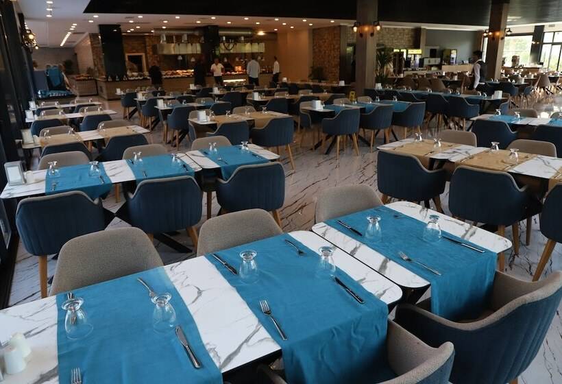 Maril Beach & Spa Hotel