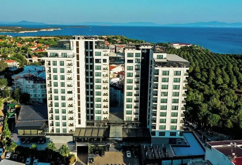 Maril Beach & Spa Hotel